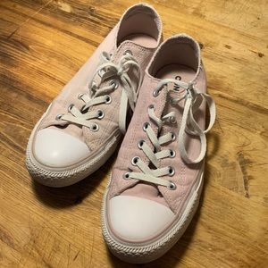 Pink Converse Sz Women’s 9 in EUC